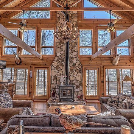 Blue Ridge Bliss- Spacious Cabin, Pets, Hot Tub! ภายนอก รูปภาพ