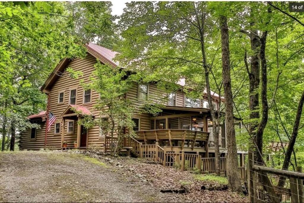 Blue Ridge Bliss- Spacious Cabin, Pets, Hot Tub! ภายนอก รูปภาพ