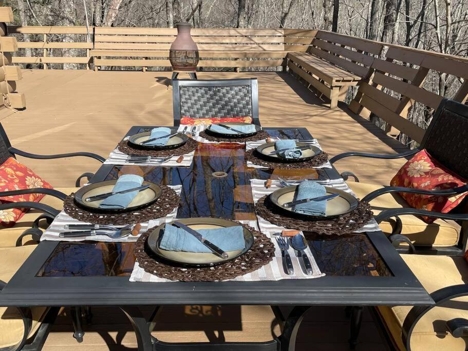 Blue Ridge Bliss- Spacious Cabin, Pets, Hot Tub! ภายนอก รูปภาพ
